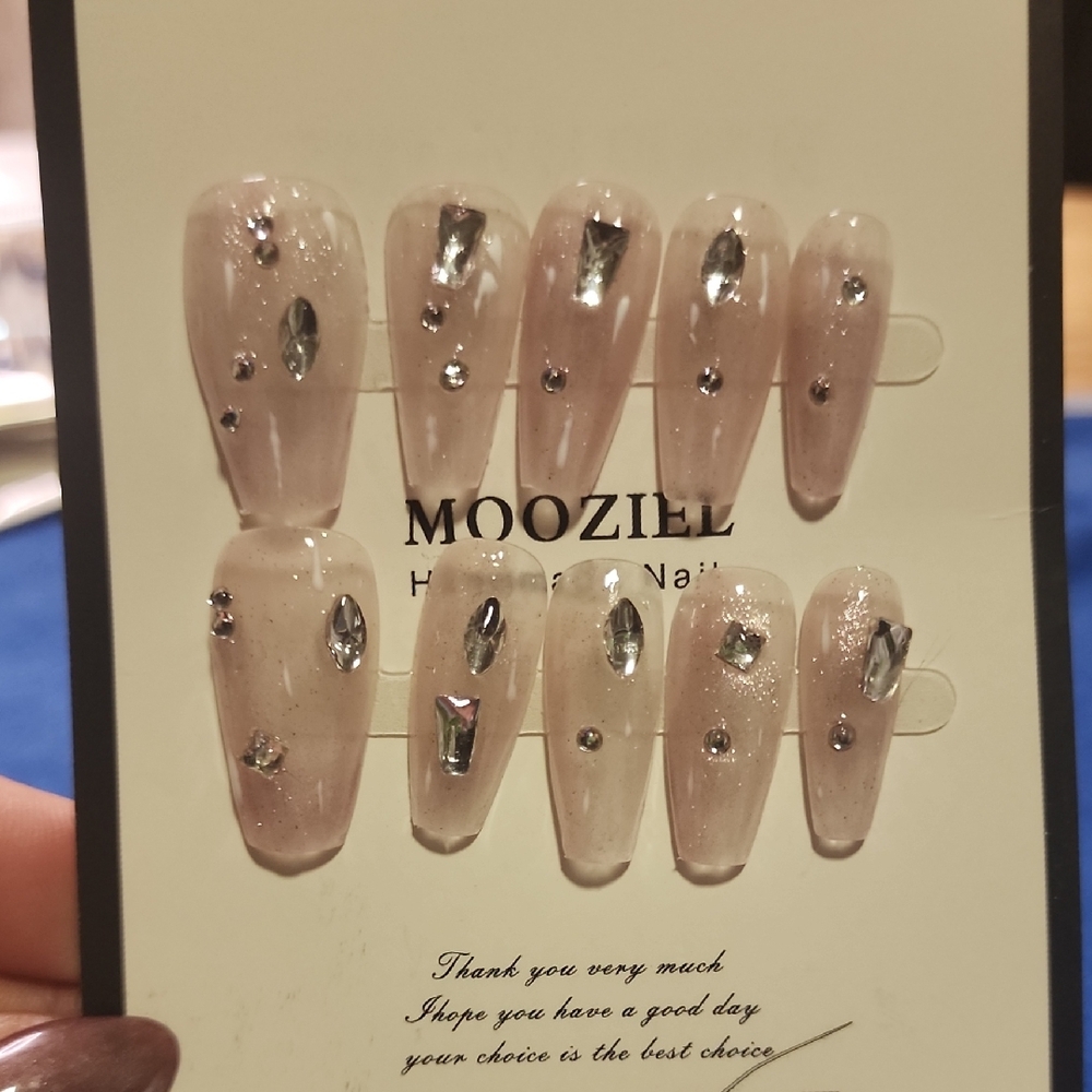 Moozill Nude Press-On Nails with Rhinestones
